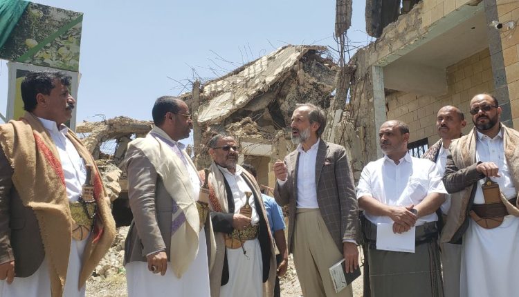 الحملي وعوض والممثل الأممي يطلعون على أضرار العدوان بجامعة صعدة